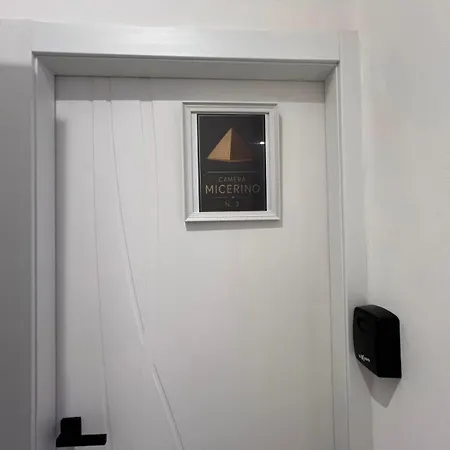 Maison d'hôtes Pyramid Fazio 99 - Micerino 3*